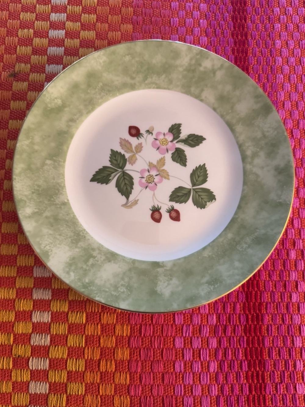 Wedgwood wild strawberry salad plate, new unused